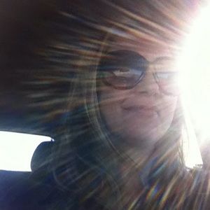 Meet your Posher, Carly